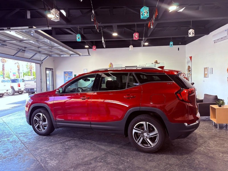 GMC Terrain Vehicle Full-screen Gallery Image 23
