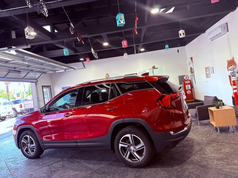 GMC Terrain Vehicle Full-screen Gallery Image 27