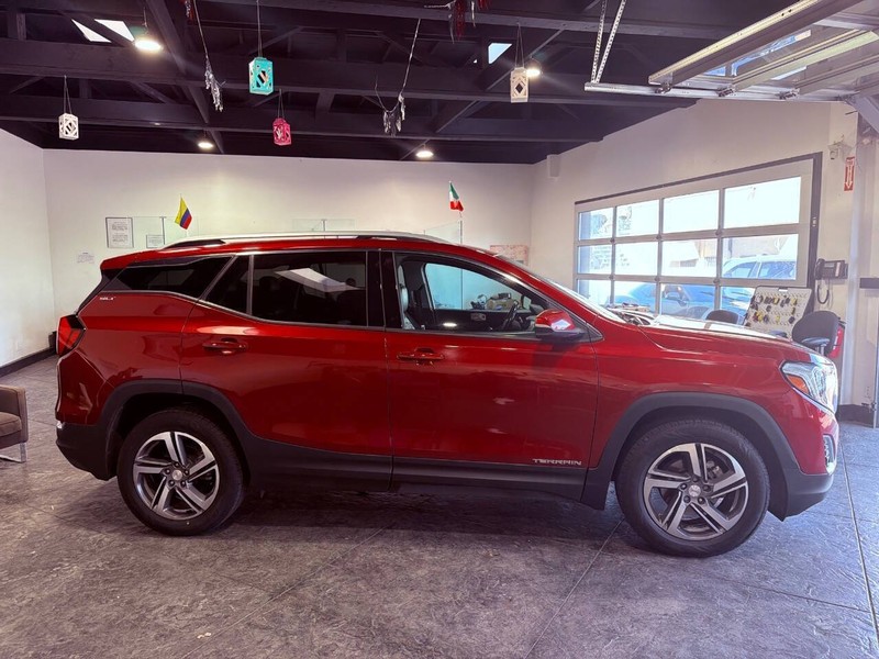 GMC Terrain Vehicle Full-screen Gallery Image 39