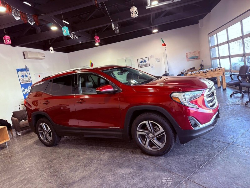 GMC Terrain Vehicle Full-screen Gallery Image 40