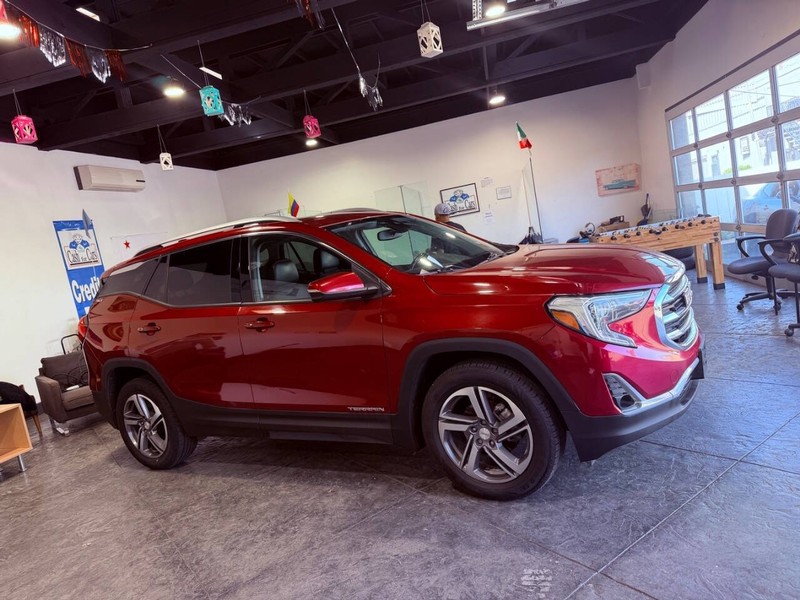 GMC Terrain Vehicle Full-screen Gallery Image 41