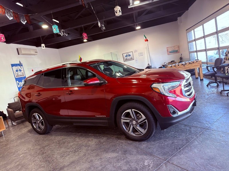 GMC Terrain Vehicle Full-screen Gallery Image 43