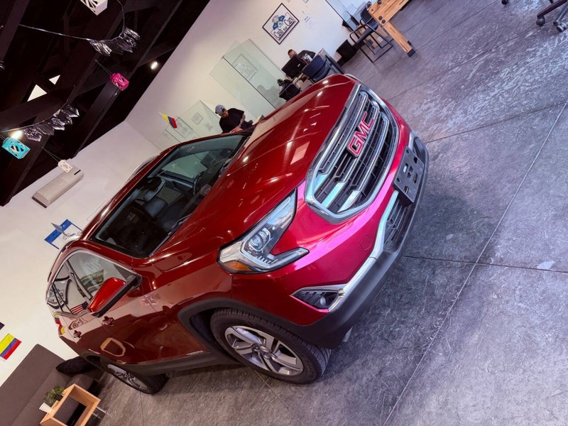 GMC Terrain Vehicle Full-screen Gallery Image 50