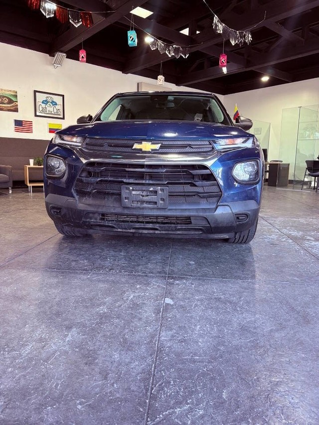 Chevrolet Trailblazer Vehicle Full-screen Gallery Image 02