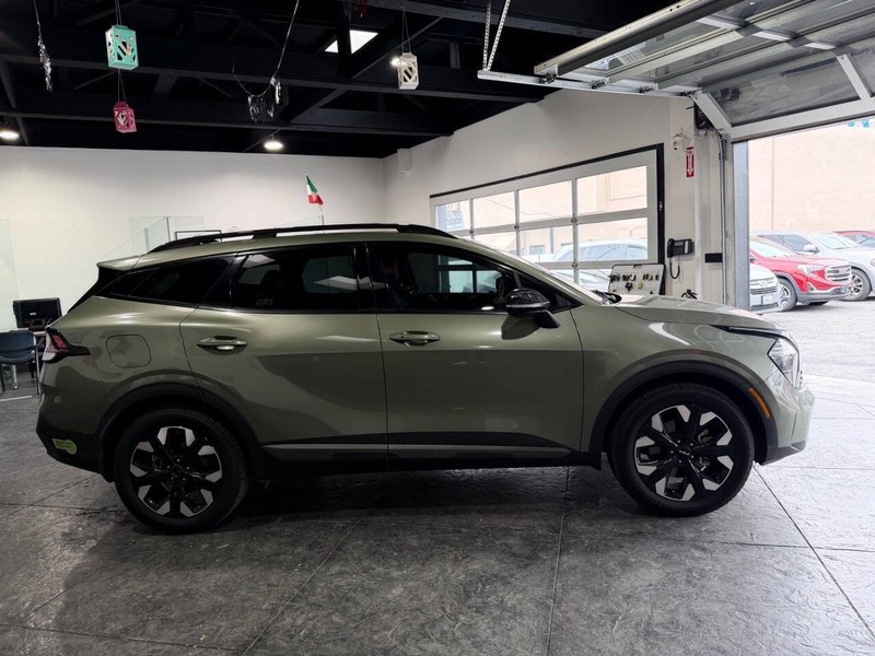 Kia Sportage Plug-In Hybrid Vehicle Full-screen Gallery Image 35