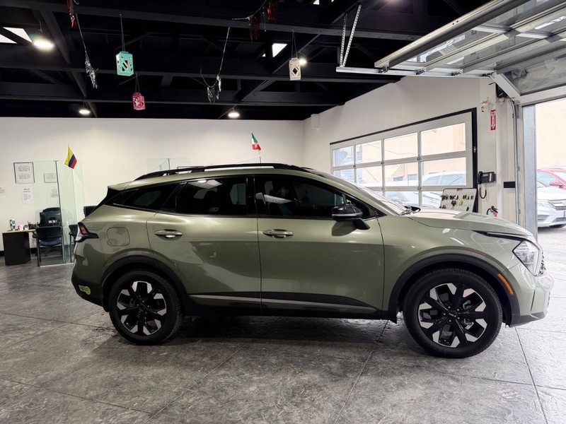 Kia Sportage Plug-In Hybrid Vehicle Full-screen Gallery Image 39