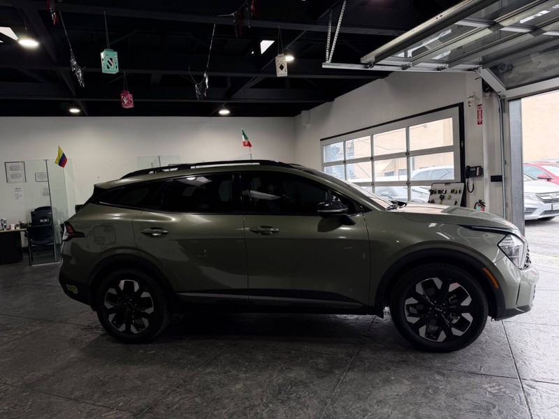 Kia Sportage Plug-In Hybrid Vehicle Full-screen Gallery Image 43