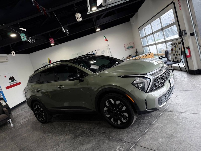 Kia Sportage Plug-In Hybrid Vehicle Full-screen Gallery Image 45