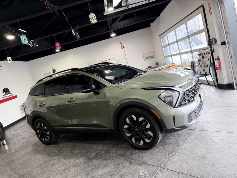 Kia Sportage Plug-In Hybrid Vehicle Full-screen Gallery Image 46