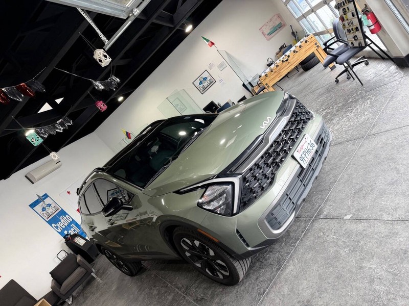 Kia Sportage Plug-In Hybrid Vehicle Full-screen Gallery Image 47