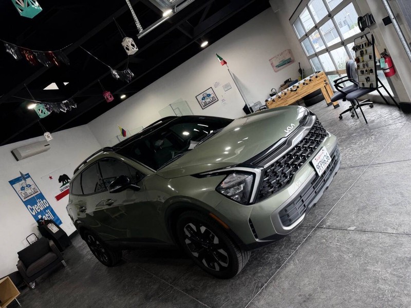 Kia Sportage Plug-In Hybrid Vehicle Full-screen Gallery Image 48