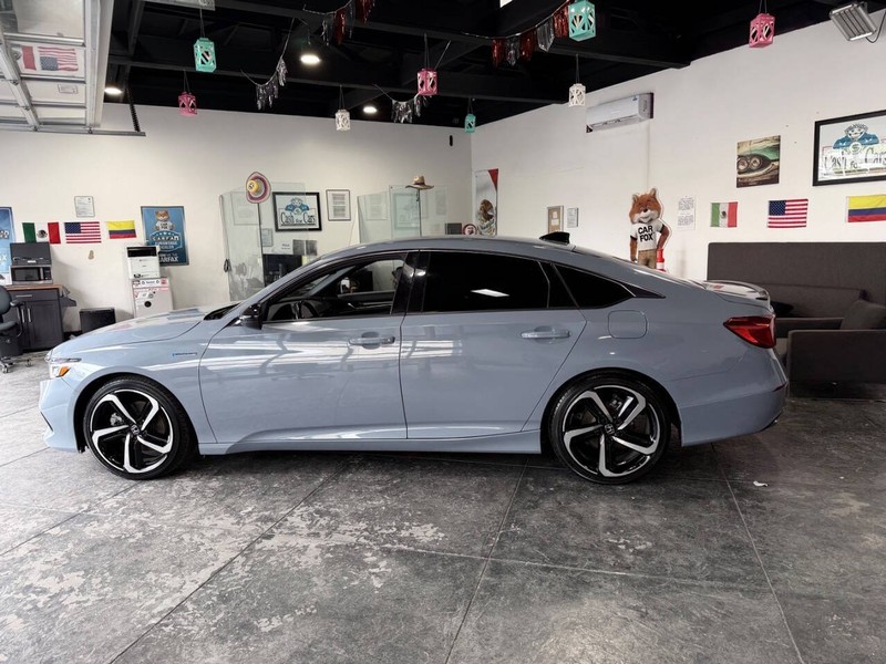 Honda Accord Hybrid Vehicle Full-screen Gallery Image 14
