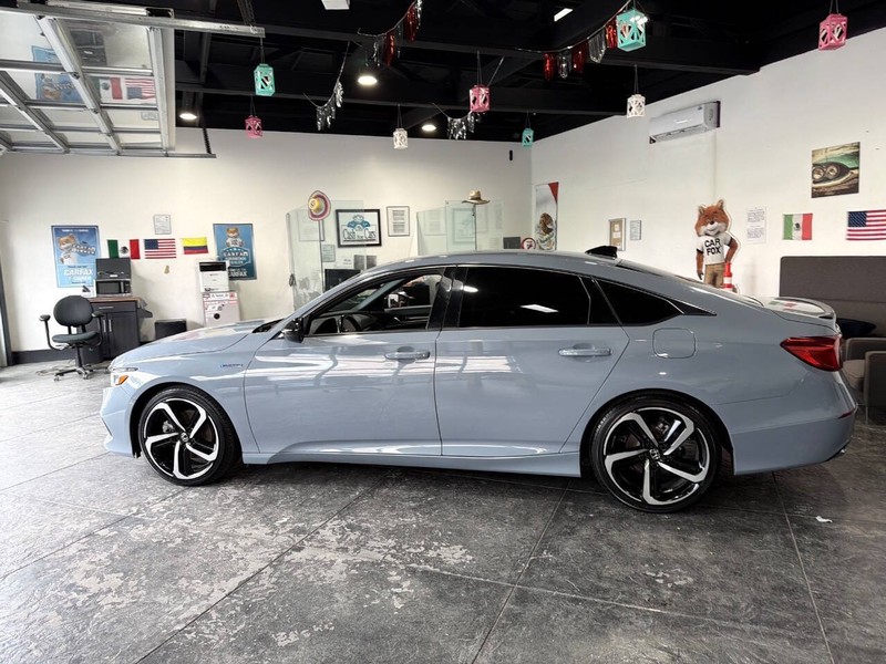 Honda Accord Hybrid Vehicle Full-screen Gallery Image 15
