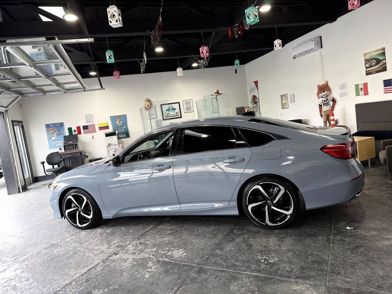 Honda Accord Hybrid Vehicle Full-screen Gallery Image 20
