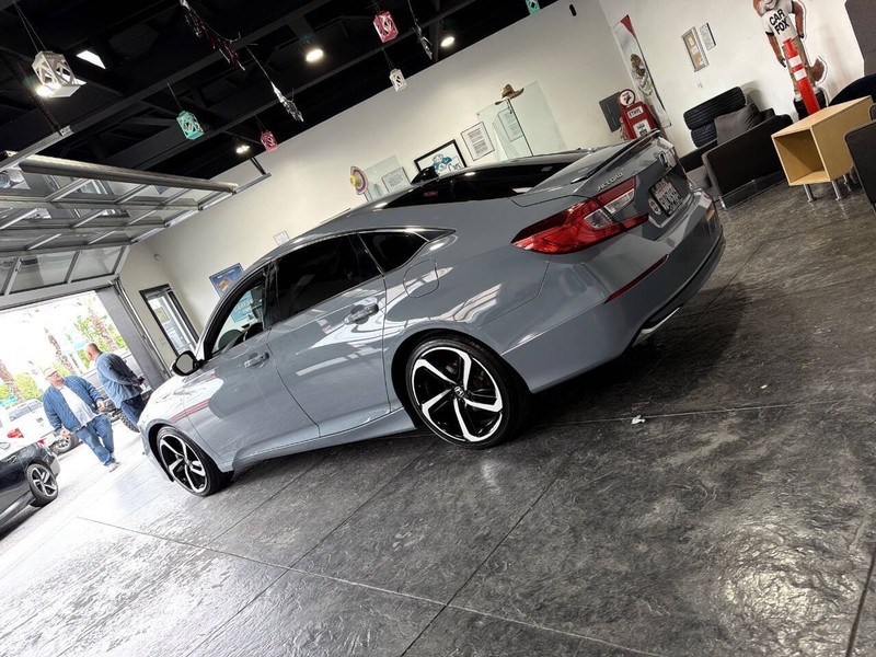 Honda Accord Hybrid Vehicle Full-screen Gallery Image 49