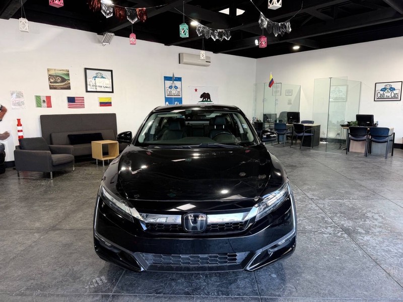 Honda Clarity Plug-In Hybrid Vehicle Full-screen Gallery Image 10