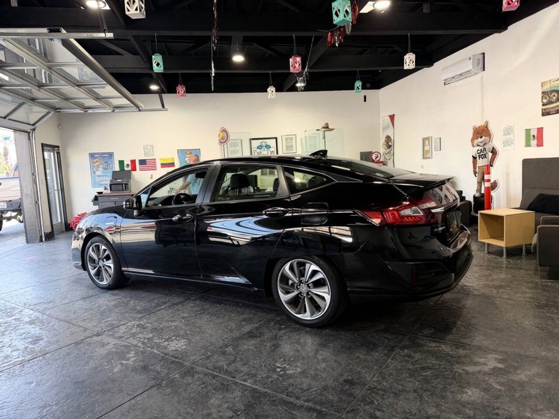 Honda Clarity Plug-In Hybrid Vehicle Full-screen Gallery Image 38