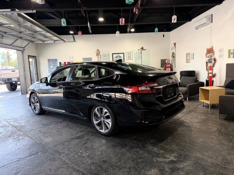 Honda Clarity Plug-In Hybrid Vehicle Full-screen Gallery Image 40