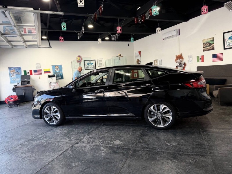 Honda Clarity Plug-In Hybrid Vehicle Full-screen Gallery Image 41