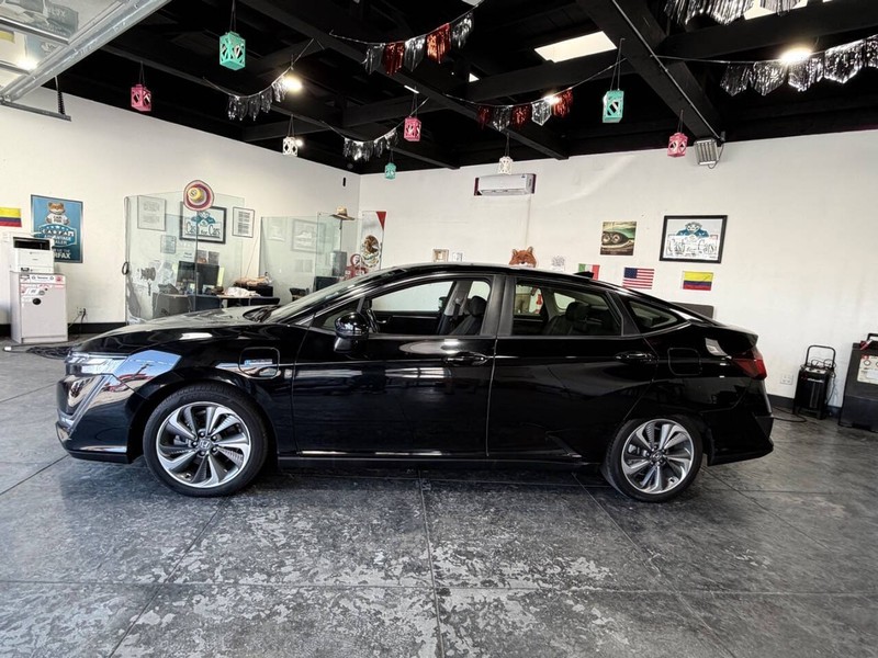 Honda Clarity Plug-In Hybrid Vehicle Full-screen Gallery Image 45