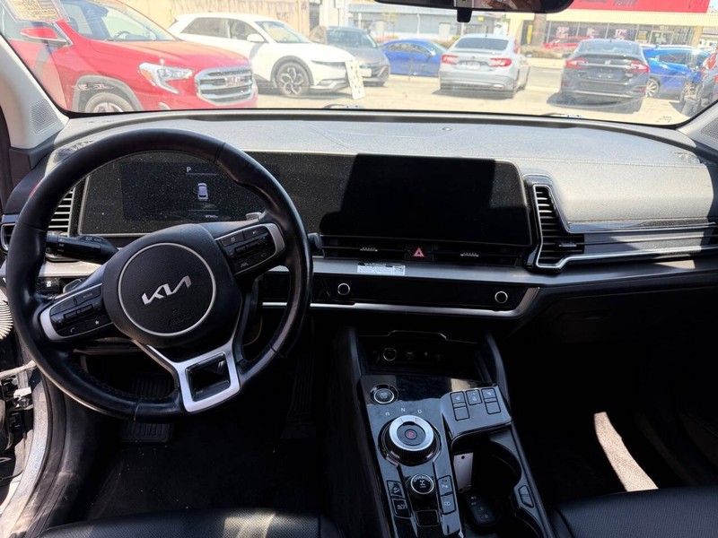 Kia Sportage Hybrid Vehicle Full-screen Gallery Image 11