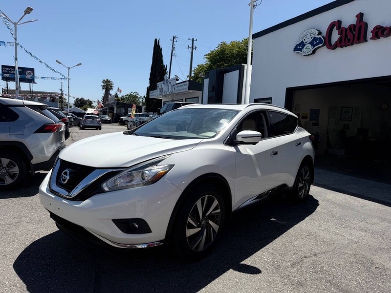 Nissan Murano Vehicle Full-screen Gallery Image 11