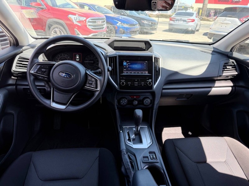 Subaru Impreza Vehicle Full-screen Gallery Image 11