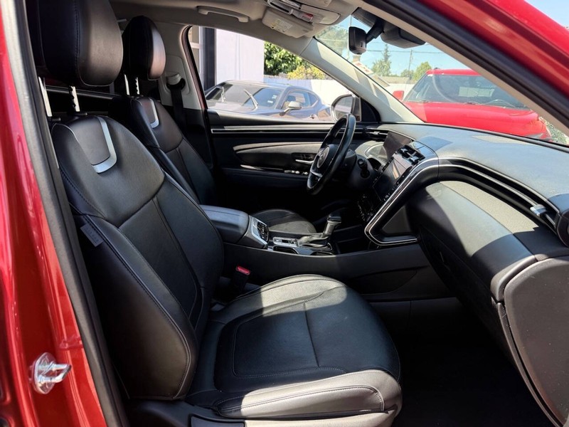 Hyundai Tucson Vehicle Full-screen Gallery Image 15