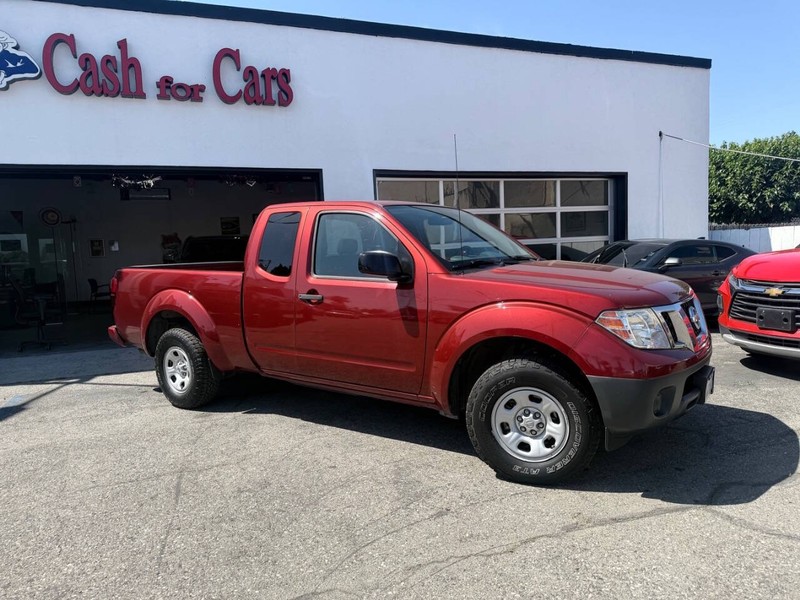 Nissan Frontier Vehicle Full-screen Gallery Image 04