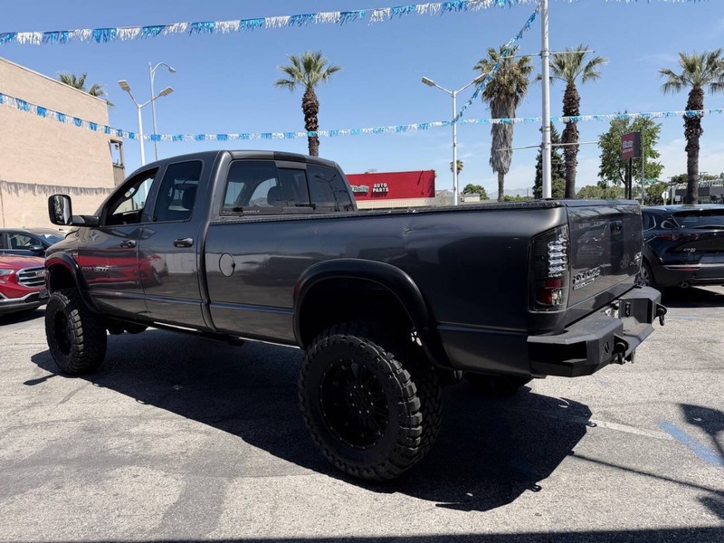 Dodge Ram 2500 Vehicle Full-screen Gallery Image 06