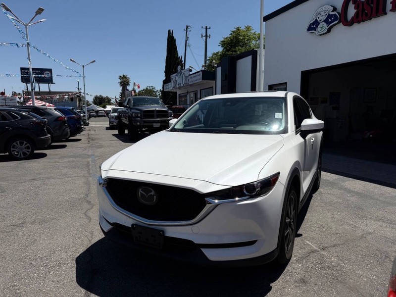 Mazda CX-5 Vehicle Full-screen Gallery Image 10