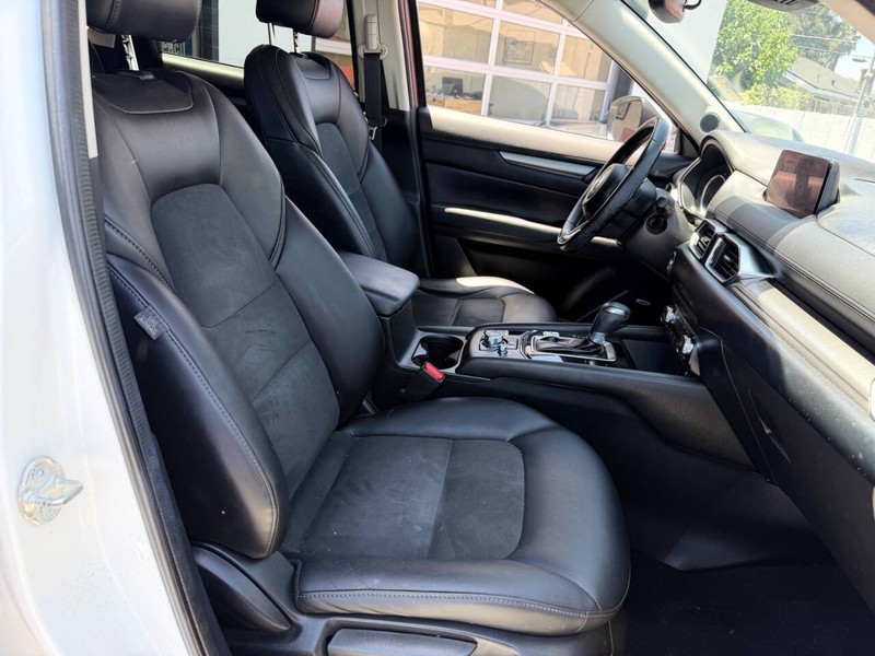 Mazda CX-5 Vehicle Full-screen Gallery Image 14