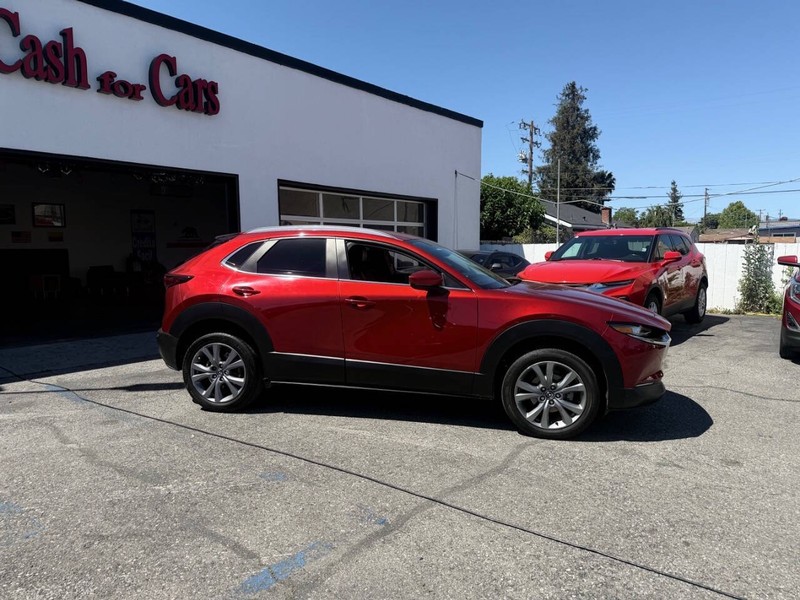 Mazda CX-30 Vehicle Full-screen Gallery Image 05
