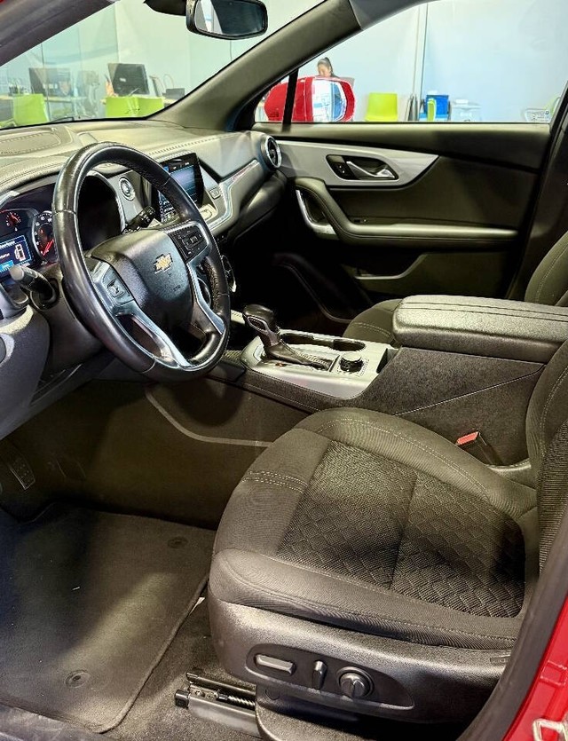 Chevrolet Blazer Vehicle Full-screen Gallery Image 07