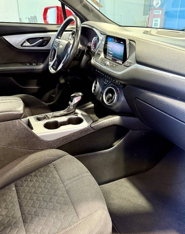 Chevrolet Blazer Vehicle Full-screen Gallery Image 08