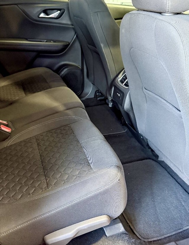 Chevrolet Blazer Vehicle Full-screen Gallery Image 09