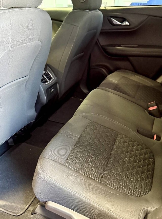 Chevrolet Blazer Vehicle Full-screen Gallery Image 10
