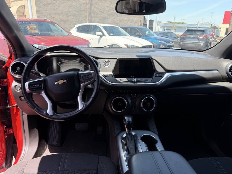 Chevrolet Blazer Vehicle Full-screen Gallery Image 11