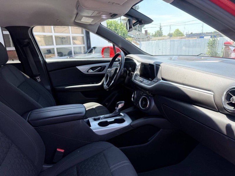 Chevrolet Blazer Vehicle Full-screen Gallery Image 13