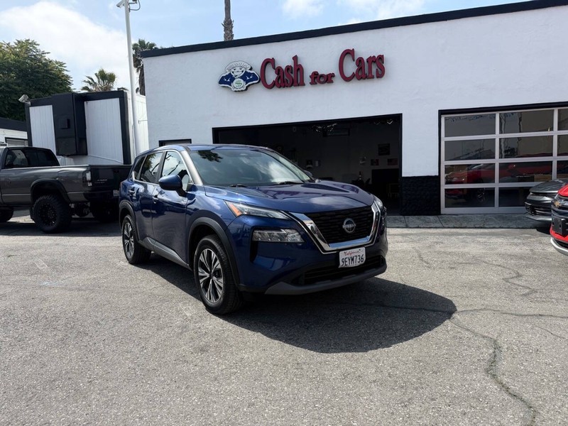 Nissan Rogue Vehicle Full-screen Gallery Image 04