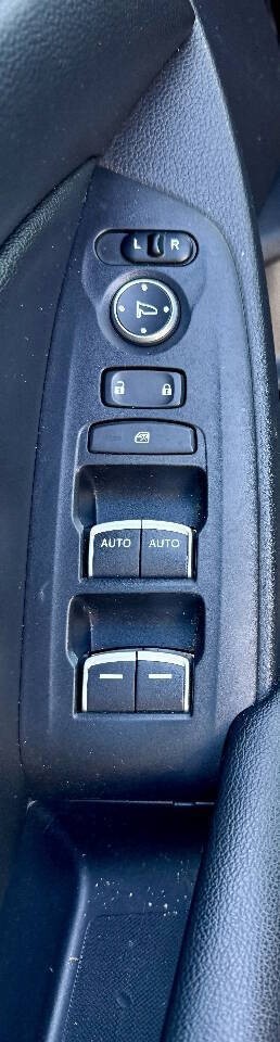 Honda Accord Sedan Vehicle Full-screen Gallery Image 08