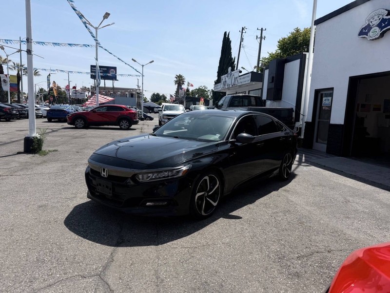 Honda Accord Sedan Vehicle Full-screen Gallery Image 08