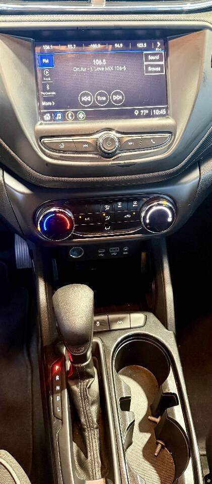 Chevrolet Trailblazer Vehicle Full-screen Gallery Image 04