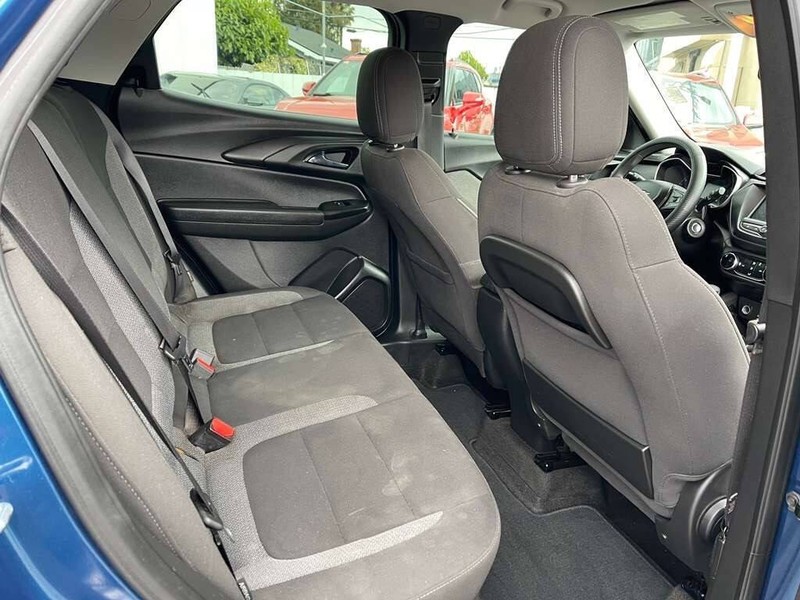 Chevrolet Trailblazer Vehicle Full-screen Gallery Image 13