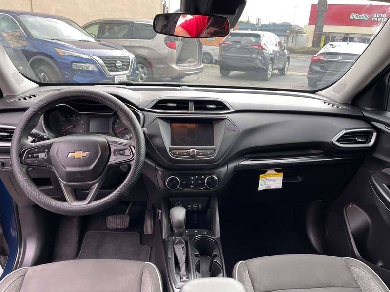 Chevrolet Trailblazer Vehicle Full-screen Gallery Image 15