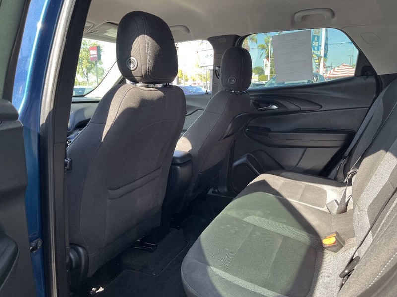 Chevrolet Trailblazer Vehicle Full-screen Gallery Image 19