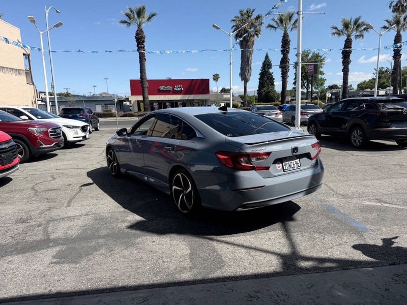 Honda Accord Hybrid Vehicle Full-screen Gallery Image 08