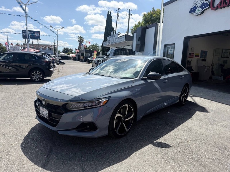 Honda Accord Hybrid Vehicle Full-screen Gallery Image 10