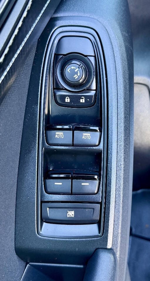 Subaru Impreza Vehicle Full-screen Gallery Image 04
