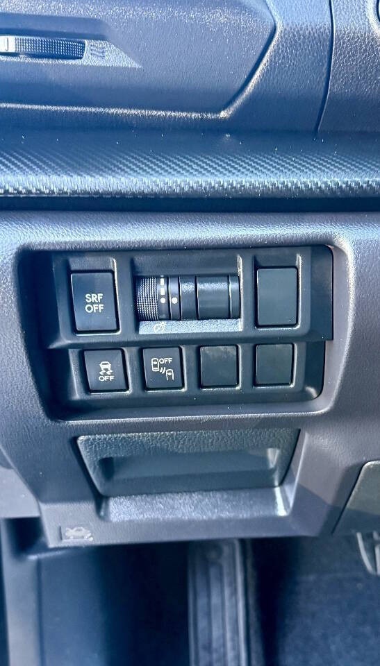 Subaru Impreza Vehicle Full-screen Gallery Image 14